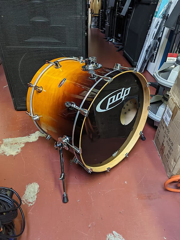 Pacific By Drum Workshop Made In Mexico 18 x 22" Tobacco Sunburst Fade Bass Drum - Sounds Great! image 1