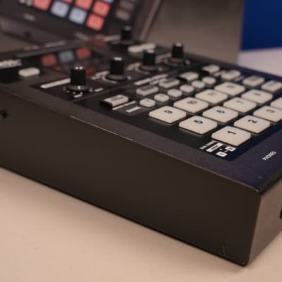 Edirol by Roland P-10 Visual Sampler Audio Video Sample Pad