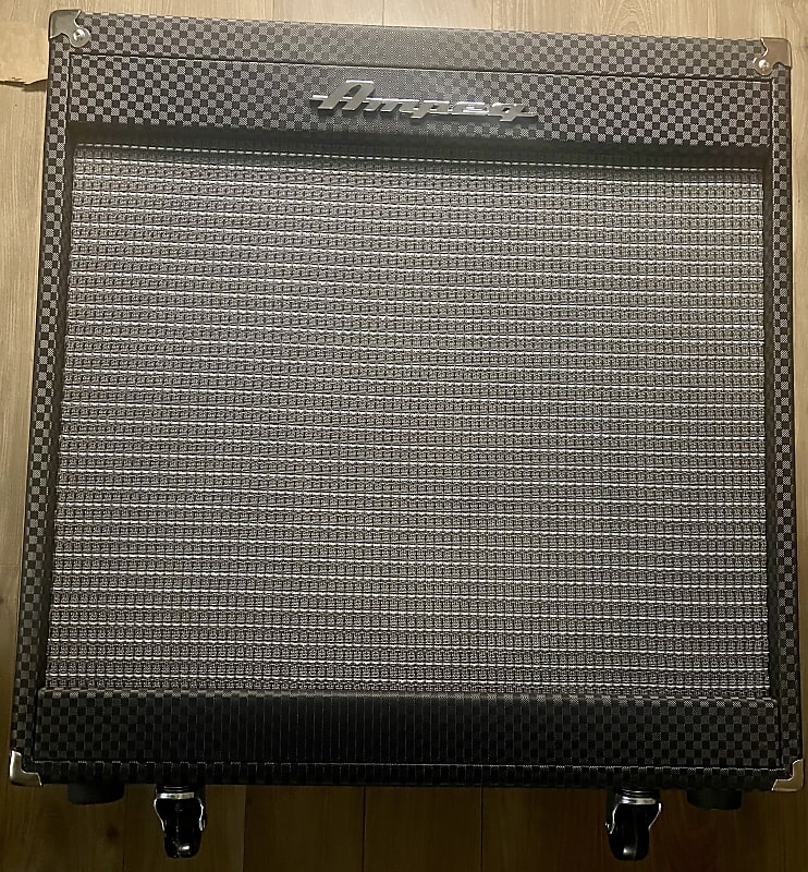 Ampeg PF115he Eminence 15インチスピーカー Ampeg PF-115HE 1x15-inch 450-watt Portaflex Bass Cabinet