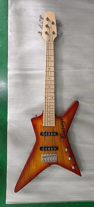 5 Strings Short Scale Bolt On Bass Busuyi Guitar 2021. image 1