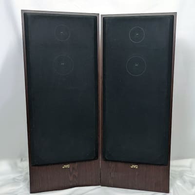 JVC store 140 Watt Surround Speakers