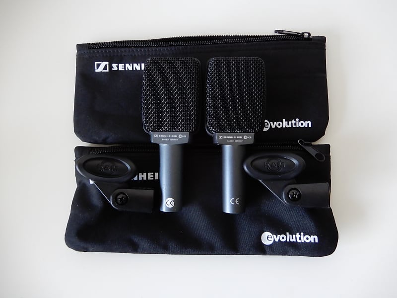 Set of 2x Sennheiser E606 dynamic microphones with original zipperbags!