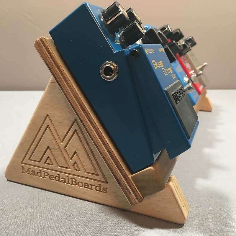 MadPedalBoards Vertical Desktop 17 7/8" wide Pedalboard / Reverb