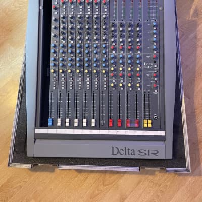 Soundcraft Delta SR プロ用オーディオミキサー Soundcraft Delta SR Audio Mixer Console - Audio Visual Equipment