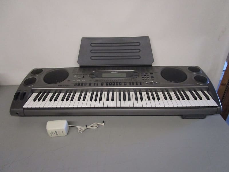 Radio Shack MD1700 Keyboard with Music Stand and Power Reverb