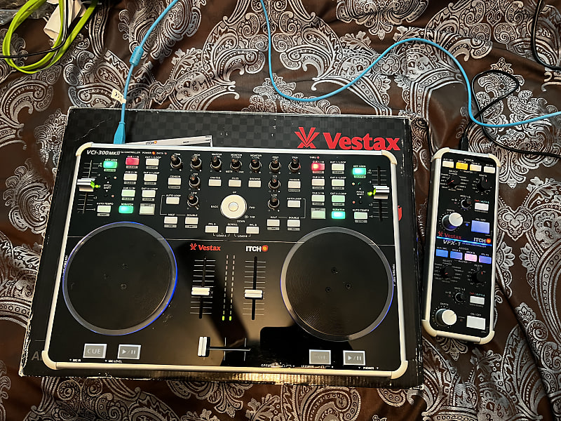 Vestax VCI-300 MKll Serato DJ controller and VFX-1 Effects | Reverb