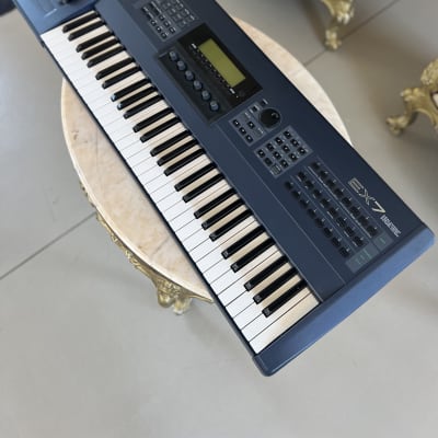 Yamaha EX7