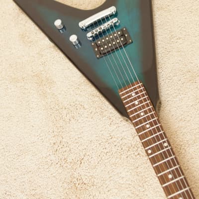 Flying V Guitar (unbranded) includes cord and strap image 2
