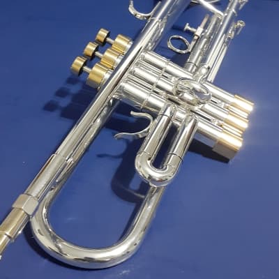 Getzen Eterna Large Bore 900S Model Silver Trumpet, Mouthpiece & Original case 1992-1994 Silver Plat image 2
