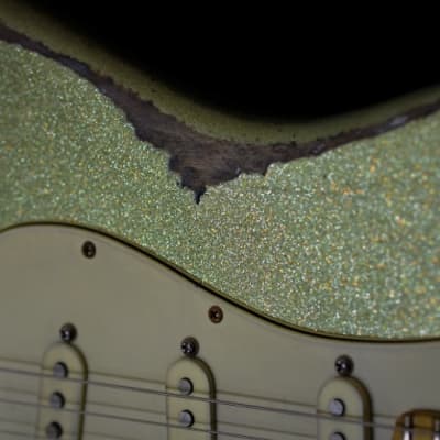 Fender Stratocaster Mid 2000s - Heavy Relic - Green Sparkle image 4