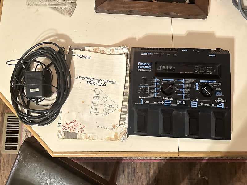 Roland GR-30 Guitar Synthesizer | Reverb