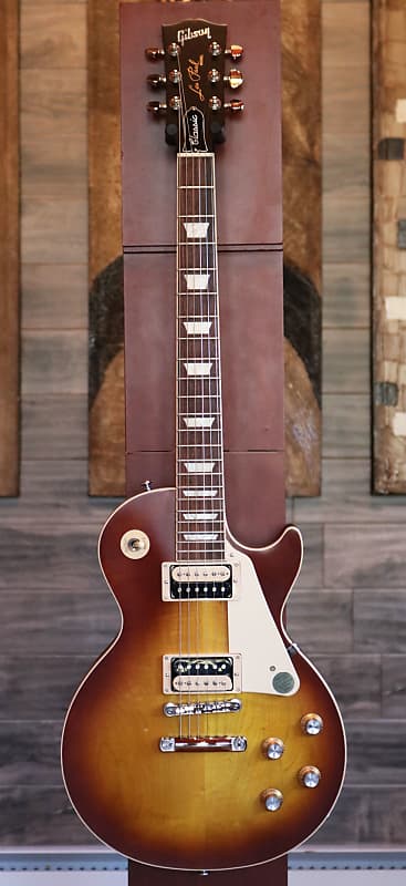 2022 Gibson Les Paul Classic Cherry > Guitars Electric Solid