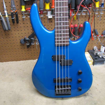 1989 squier hm 2025 5 string bass