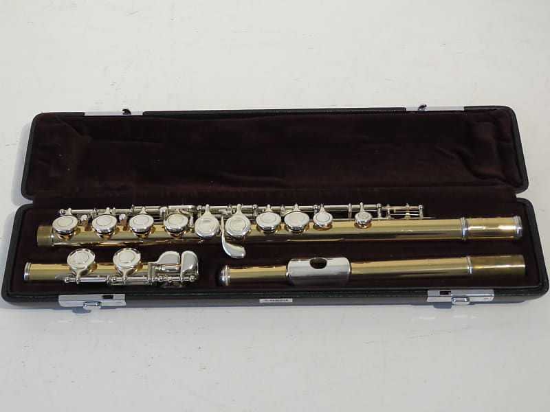 ♦美品♦管体銀製♦後期モデル♦ヤマハフルート YFL411 Eメカ ヤマハ フルート YFL-411 管体銀製 Eメカ付 調整済 良品