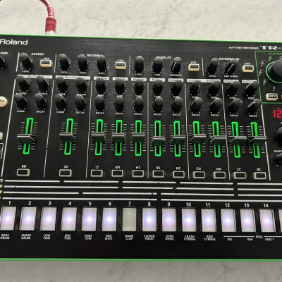 Roland AIRA TR-8 Rhythm Performer Drum Machine 2014 - Present - Black