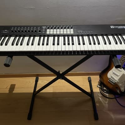 Novation Launchkey 61 MKII MIDI Keyboard Controller + Stand