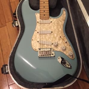Fender Stratocaster Plus 1997 Sonic Blue Near NOS Condition image 5