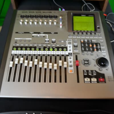 Roland VS-2400CD 24 Track Digital Recording Studio Package