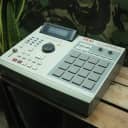 Akai MPC 2000 XL + 8 Out + SD and CF card + 32 Mb Ram