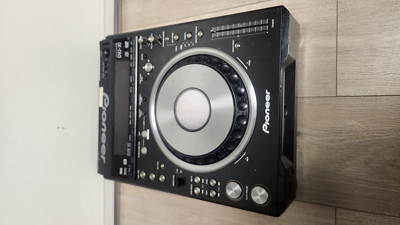 Pioneer DVJ-X1 DVD CDJ Turntable Video DJ VJ Deck Player