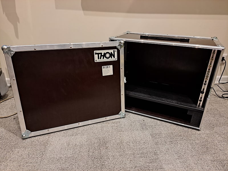 Thomann 6U Factory custom case/rack 2018 - Brown, with pedalboard space image 1
