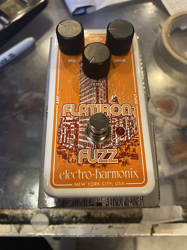 Electro-Harmonix Flatiron fuzz