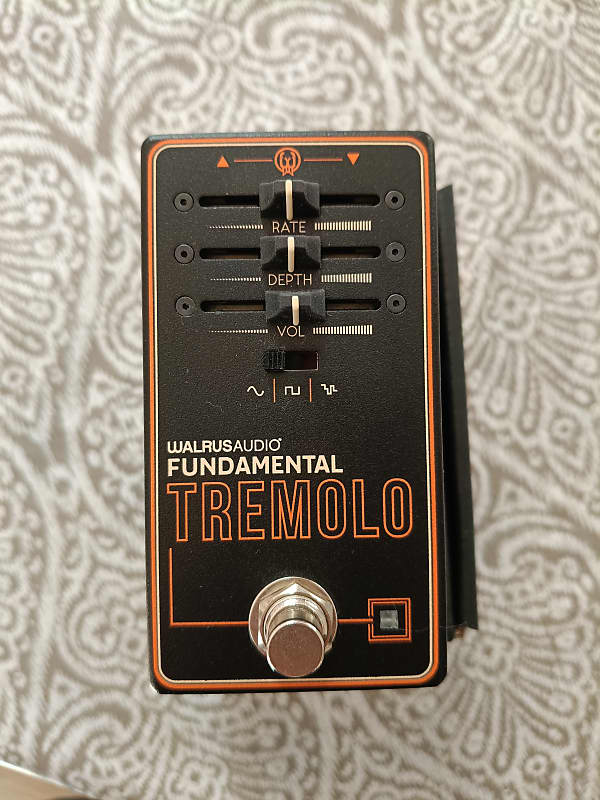 Walrus Audio Fundamental Tremolo