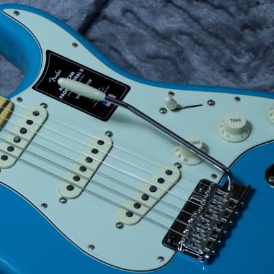 Fender American Professional II Stratocaster with Maple Fretboard, Hardshell Case & Case Candy-2020 - Present in Miami Blue image 3