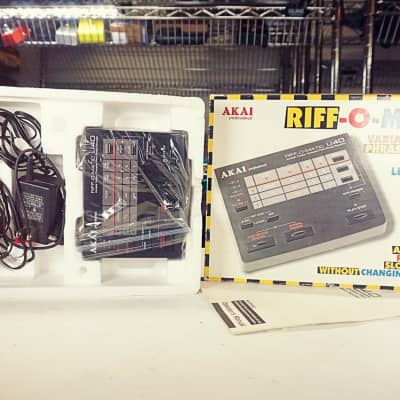 Akai U400 Riff-O-Matic Variable Tempo Phrase Sampler 90's | Reverb