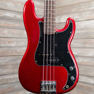 Fender Nate Mendel P Bass - Road Worn Candy Apple Red (76688-DBC12)