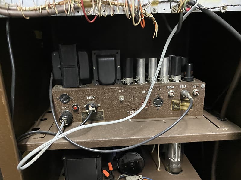 250/300 Watt 805 Tube Amplifier Pair Made under Western 250/300 Watt 805 Tube Amplifier Pair Made under Western