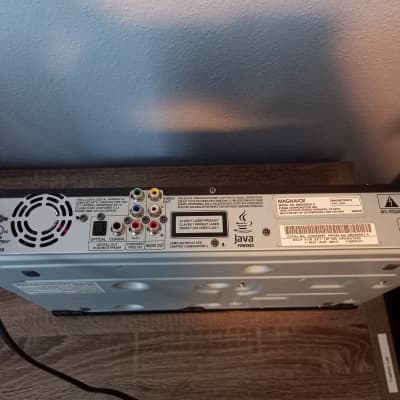 Magnavox Blu Ray Player with remote WORKS image 6