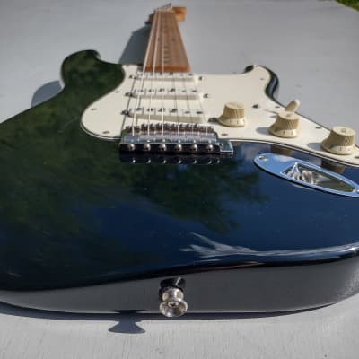 Fender Standard Stratocaster 1998 - 2005 | Reverb