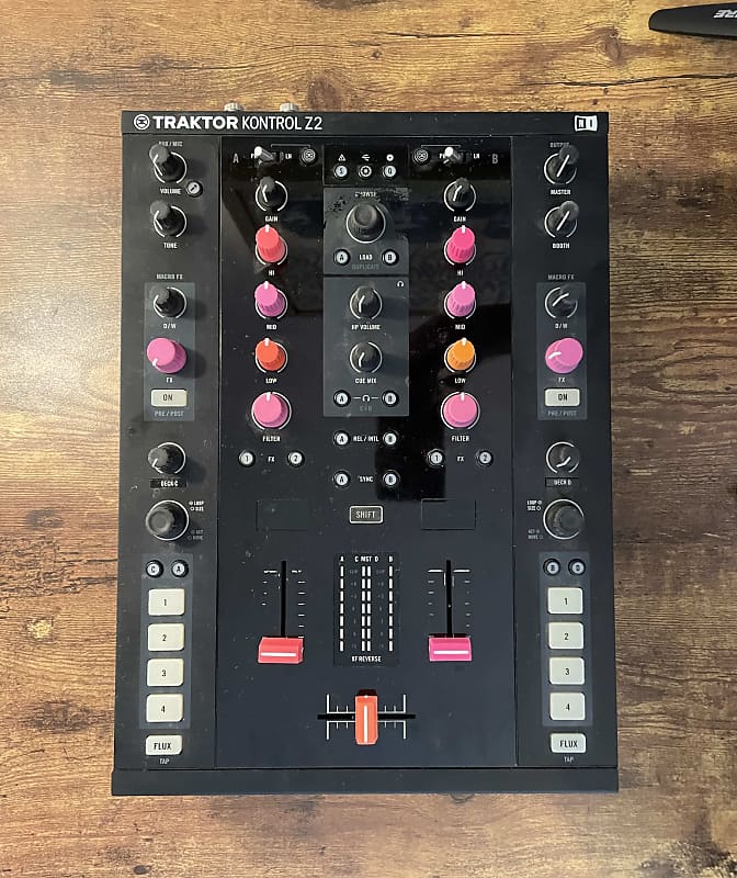 Native Instruments Traktor Kontrol Z2