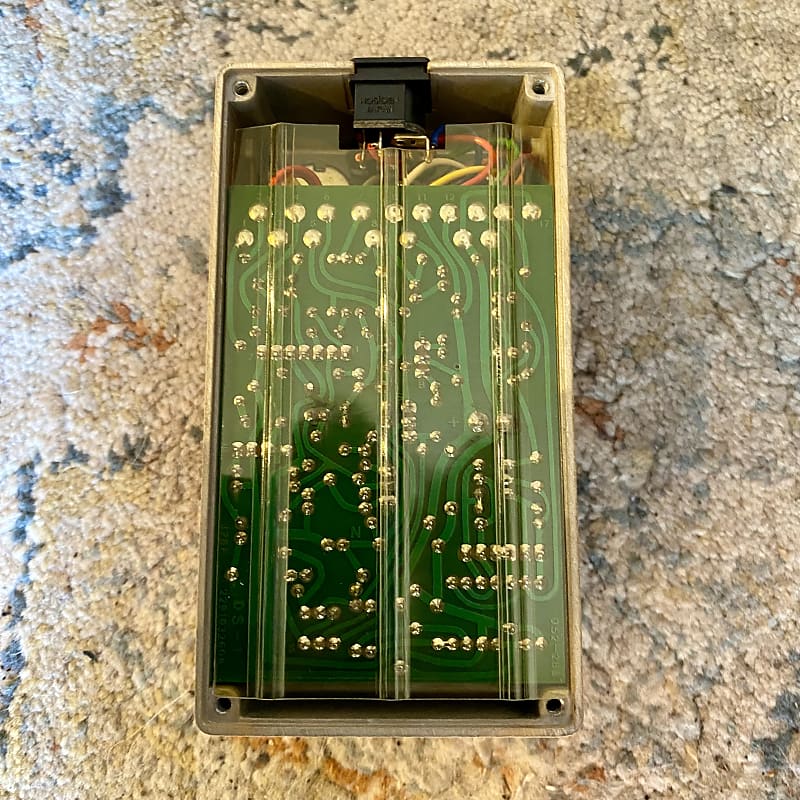 Boss DS-1 Distortion (Silver Label) 1994 - 2021