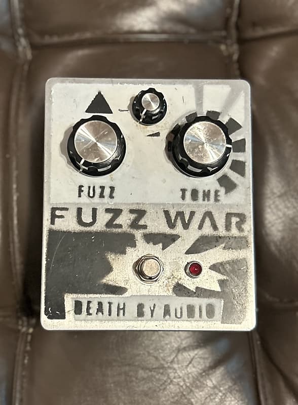 Death By Audio Fuzz War