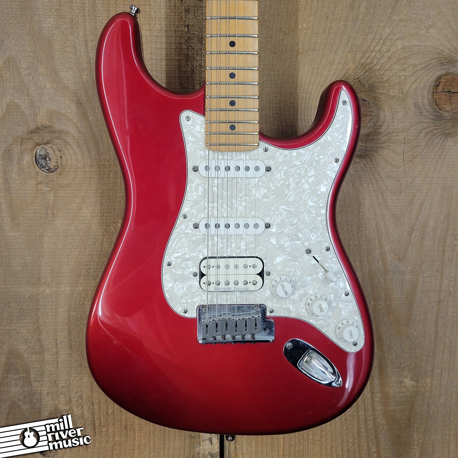 Fender HSS Stratocaster 2001 w/HSC