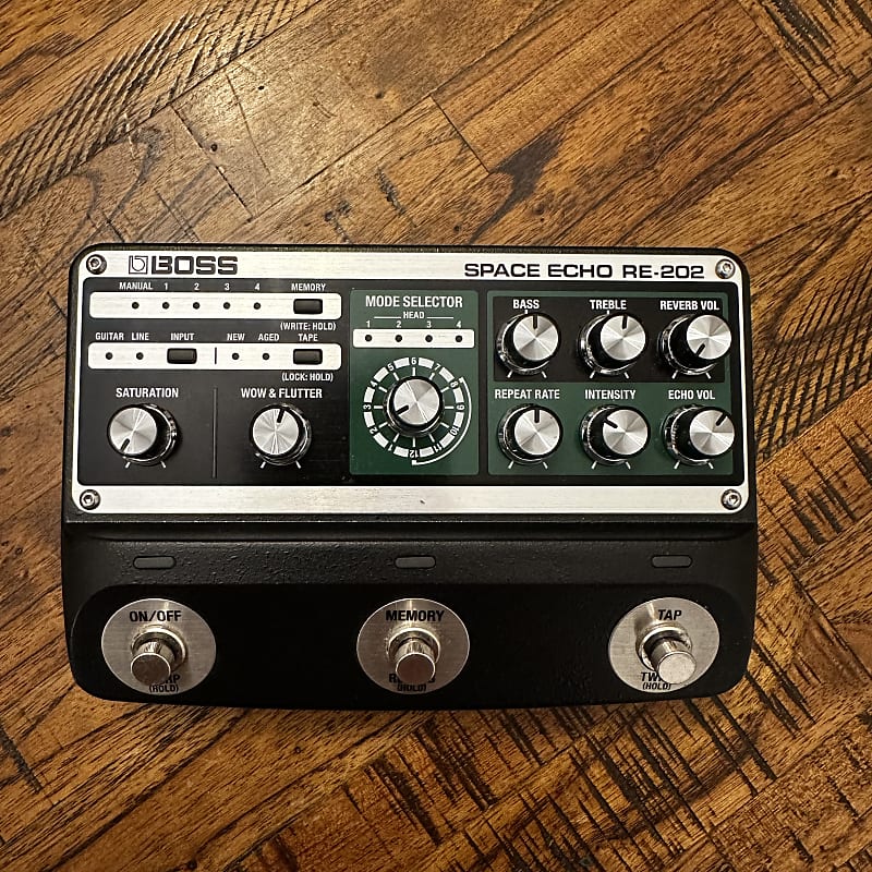 Boss RE-202 Space Echo