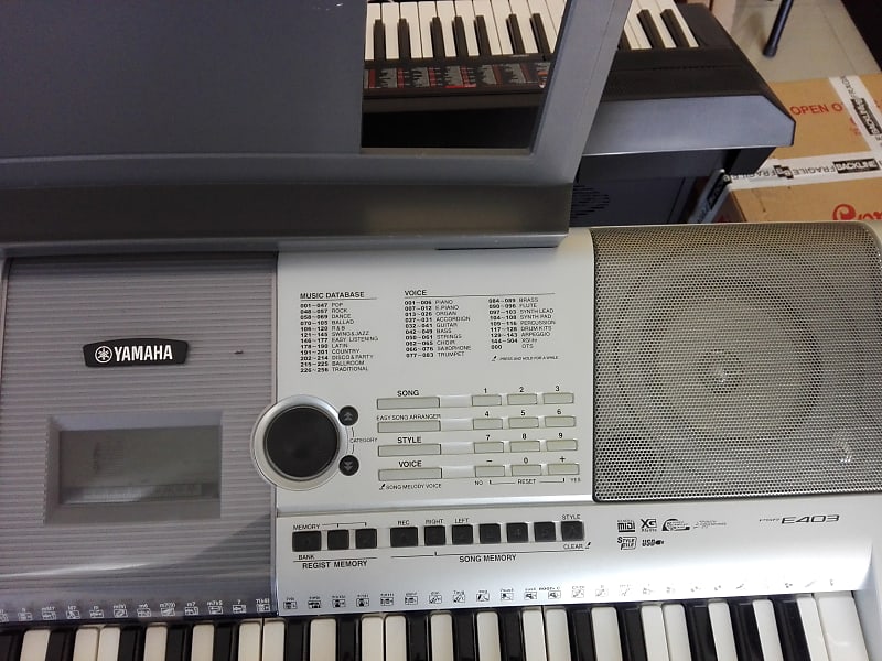 ヤマハ | PSR-E403 - ポータブルキーボード - 概要
