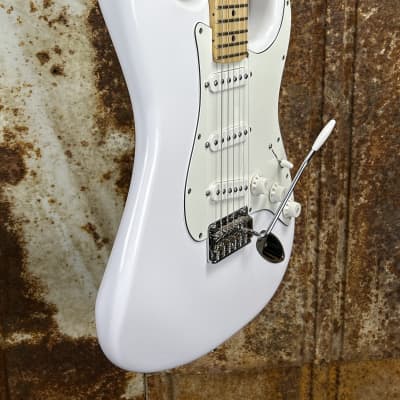 Fender Player Stratocaster Polar White 2022 (Used) image 2