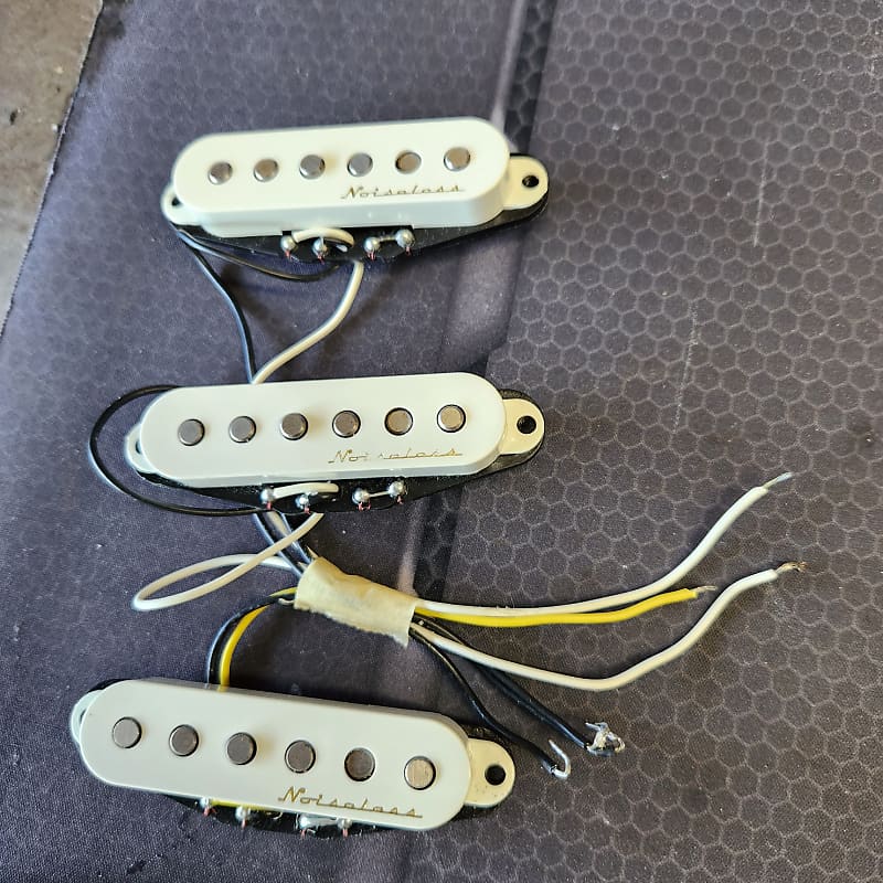 Fender Vintage Noiseless Stratocaster Pickup Set | Reverb