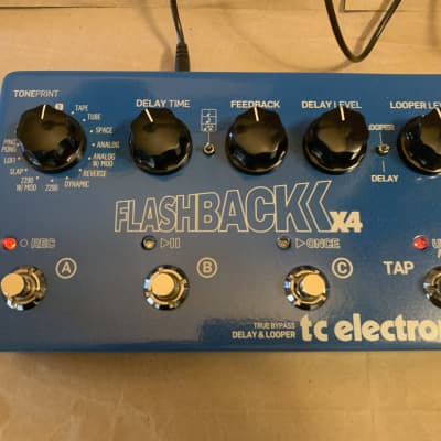 TC Electronic Flashback X4 Delay & Looper 2011 - 2019 - Blue  Excellent condition in box with Original Power Supply image 4