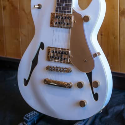 Carparelli Classico SH1 Electric Guitars - Opalescent White *showroom condition image 3
