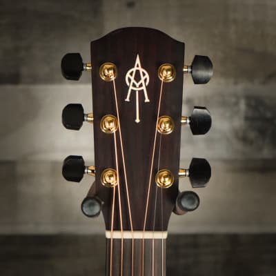 Alvarez  Yairi GYM70CESHB Masterworks Grand Auditorium Acoustic-Electric Guitar Shadow Burst B-Stock image 4