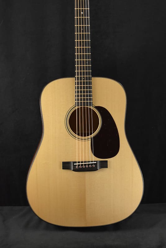 Martin D-18 Modern Deluxe Natural image 1