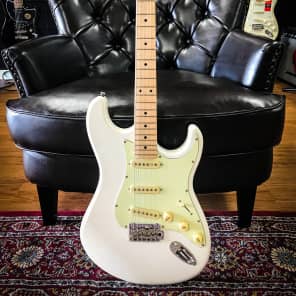 Tagima T-635 Classic Vintage White | Reverb
