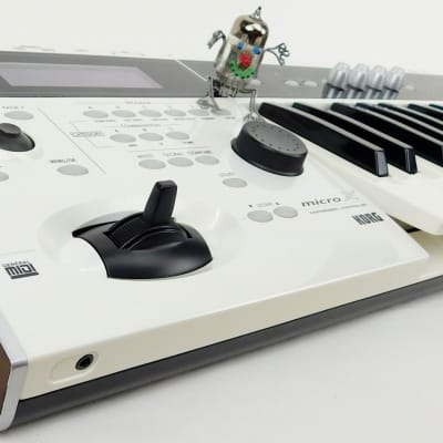 Korg MicroX Synthesizer Keyboard+ Case + Top Zustand + 1 Jahr Garantie