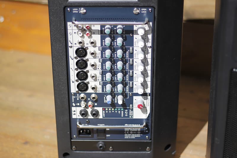 YAMAHA　STAGEPASS　300 パワードミキサー YAMAHA STAGEPASS 300 パワードミキサー Yamaha STAGEPAS 300