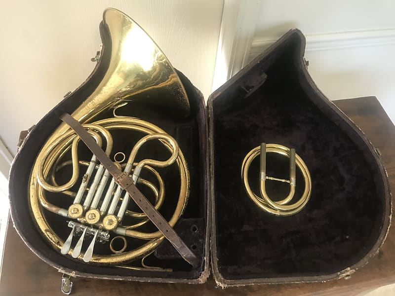 Getzen Elkhorn French Horn in F with Eb attachment Reverb