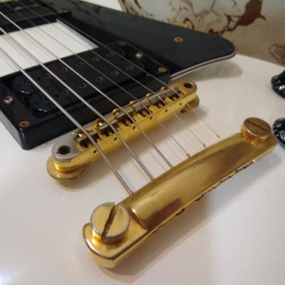 Burny LRC105S X Japan Pata Model with Fernandes Sustainer Burny LRC105S X Japan Pata Model with Fernandes Sustainer